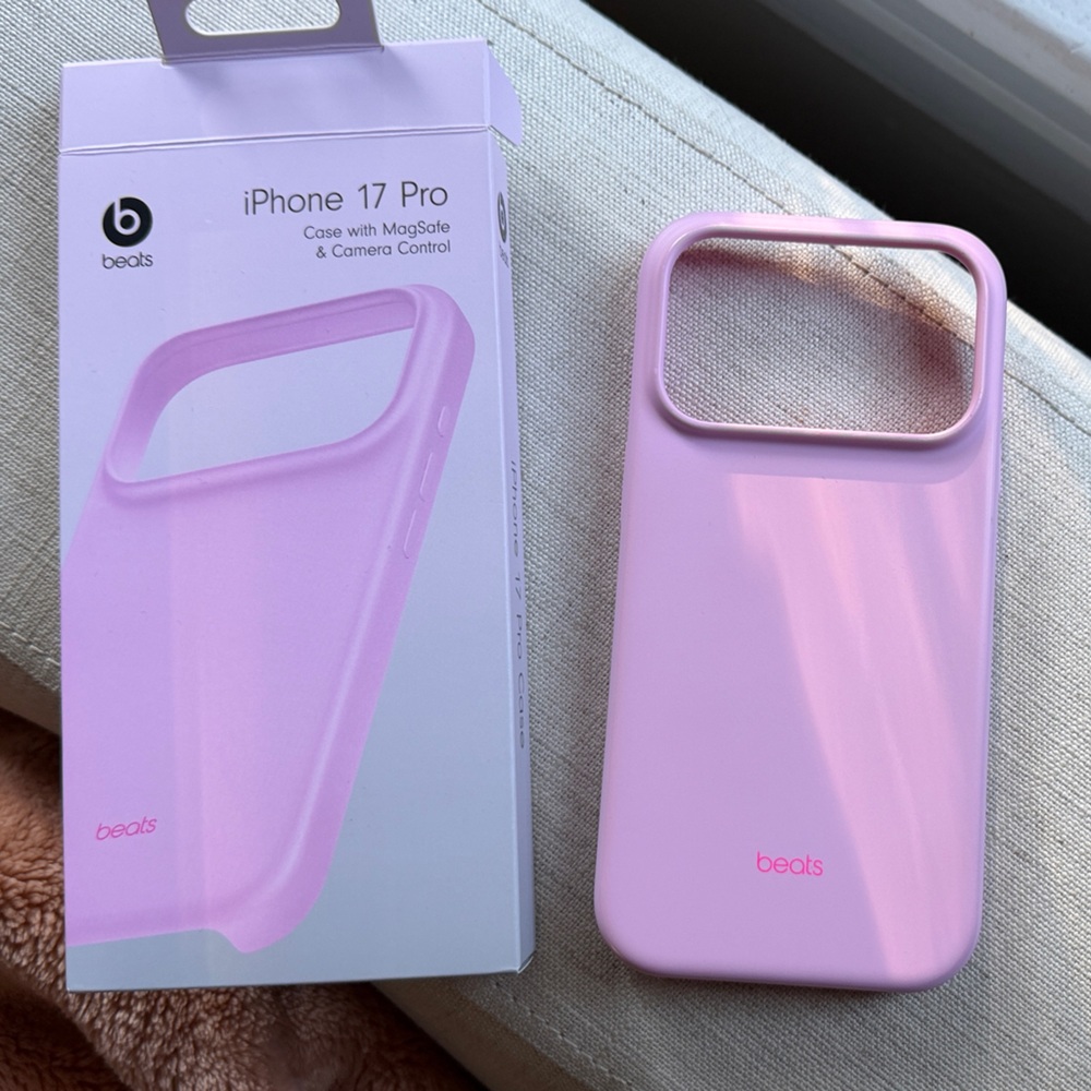 Pink iPhone 17 Pro Case with MagSafe